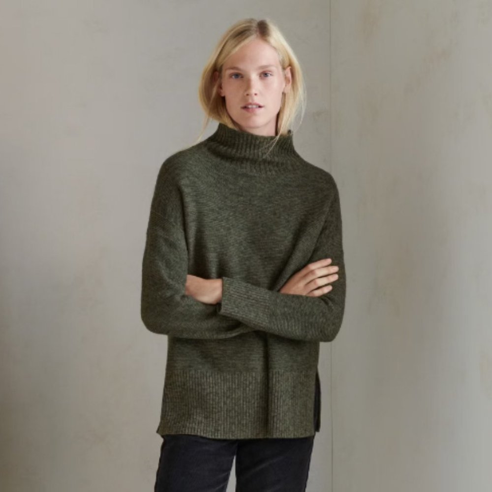 NWT Poetry reverse stitch turtleneck sweater in alpaca and cotton forest green